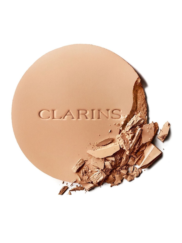 Clarins Ever Matte Compact Powder - Image 2 of 4 Clarins Ever Matte Compact Powder - Image 2 of 4