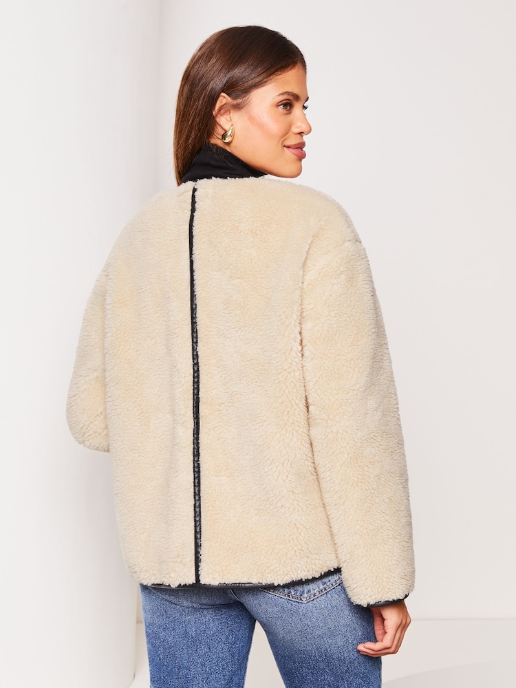 Lipsy Cream Petite Shearling Clasp Detail Jacket - Image 2 of 4