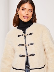 Lipsy Cream Petite Shearling Clasp Detail Jacket - Image 4 of 4