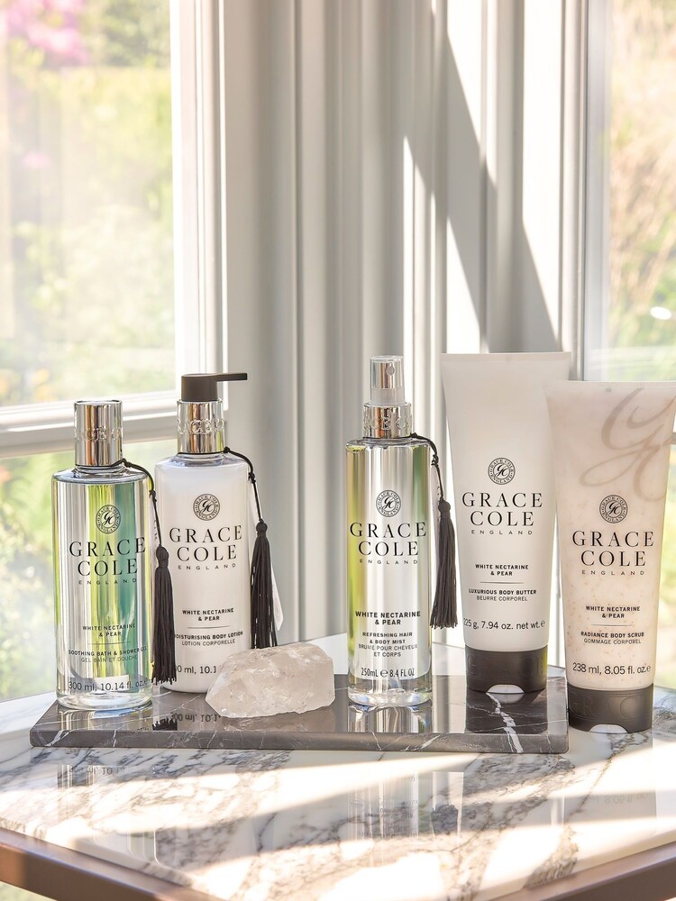 Grace Cole White Nectarine & Pear Bath & Shower Gel 300ml - Image 3 of 3