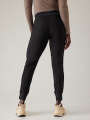 Athleta Black Headlands Hybrid Trek Joggers - Image 2 of 5