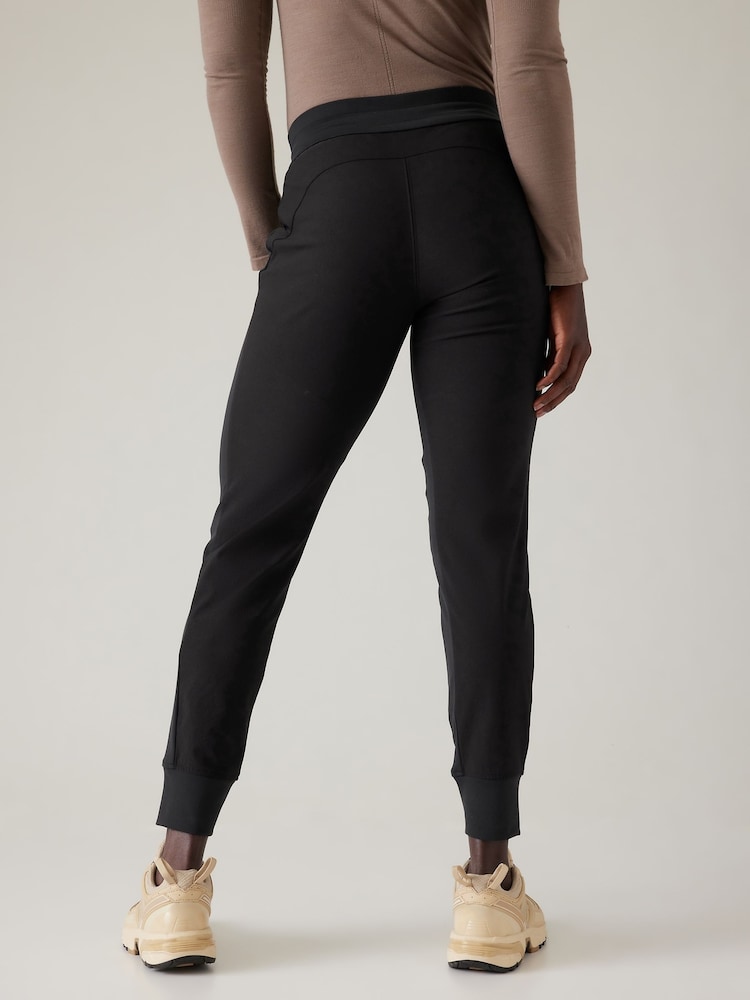 Athleta Black Headlands Hybrid Trek Joggers - Image 2 of 5