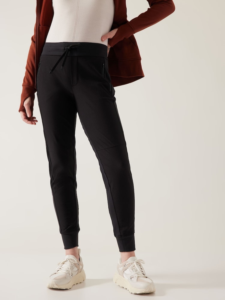 Athleta Black Headlands Hybrid Trek Joggers - Image 5 of 5 Athleta Black Headlands Hybrid Trek Joggers - Image 5 of 5