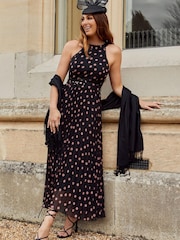 Style Cheat X Luisa Zissman Black Luisa Belted Pleated Maxi Dress - Image 4 of 5