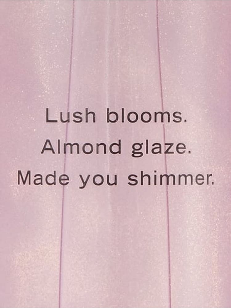 Victoria's Secret Velvet Petals Shimmer Body Mist 250ml - Image 2 of 3