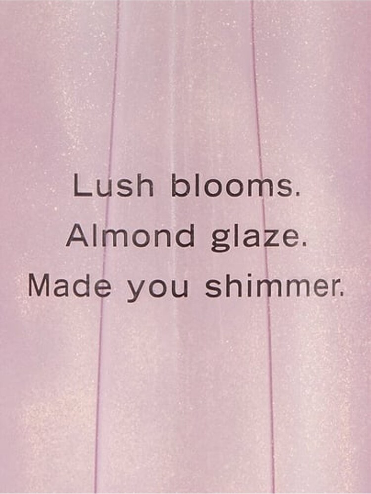 Victoria's Secret Velvet Petals Shimmer Body Mist 250ml - Image 2 of 3 Victoria's Secret Velvet Petals Shimmer Body Mist 250ml - Image 2 of 3