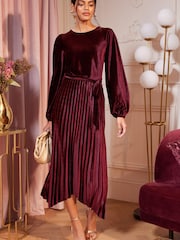 Love & Roses Berry Red Velvet Hankie Hem Long Sleeve Pleated Midi Dress - Image 3 of 4