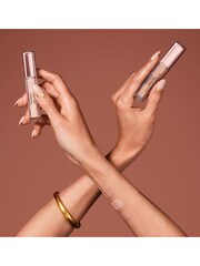 Elizabeth Arden Flawless Finish Skincaring Concealer - Image 3 of 5