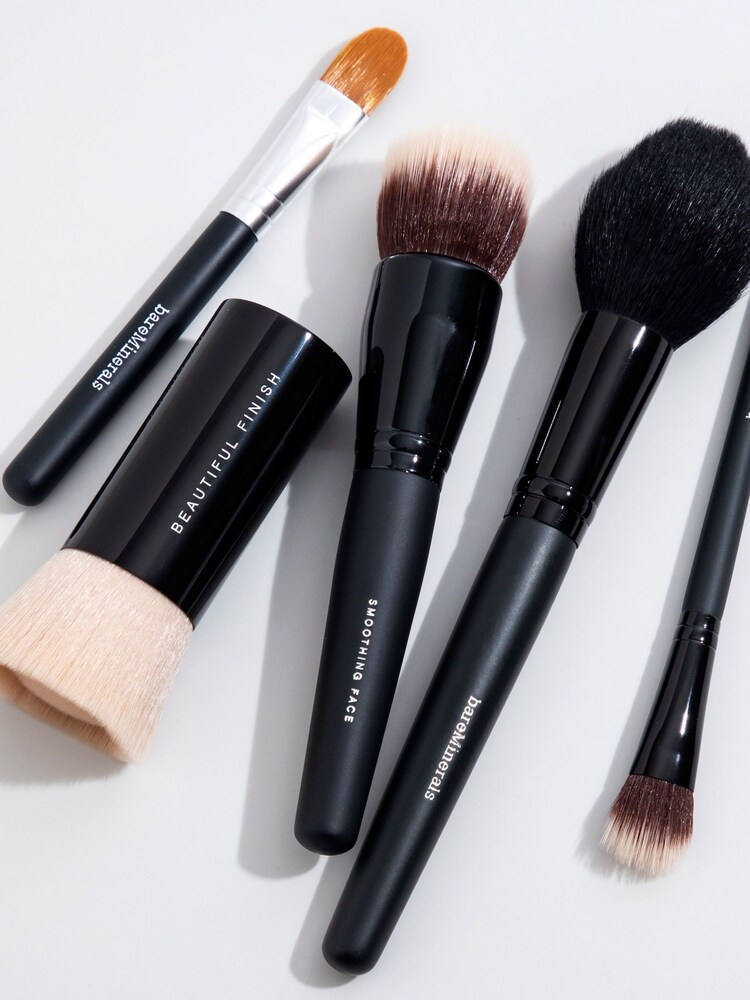 bareMinerals Essential Blender Eye Duo Brush - Image 1 of 3