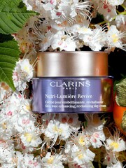 Clarins Nutri-Lumière Revive 50ml - Image 4 of 4