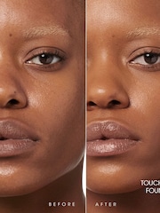 Yves Saint Laurent Touche Éclat Le Teint Foundation SPF22 - Image 3 of 5