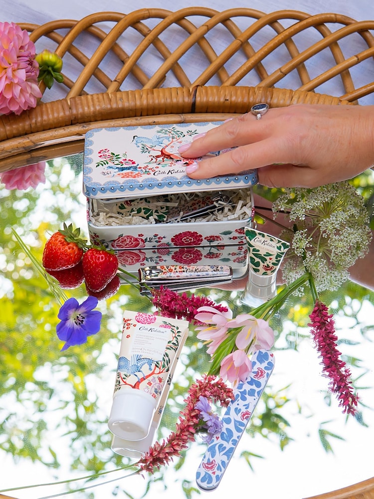 Cath Kidston Nail Care Kit in Tin - Image 6 of 6