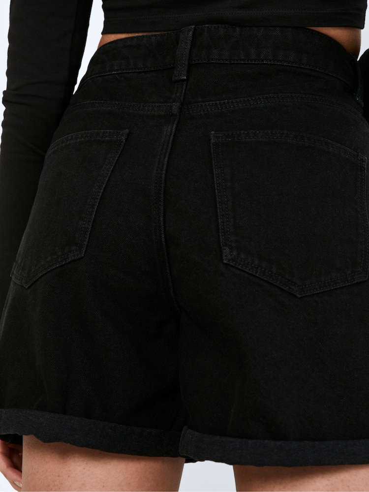 NOISY MAY Black High Waist Mom Shorts - Image 4 of 4