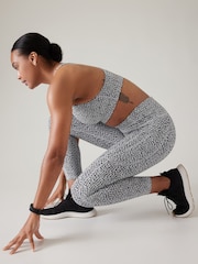 Athleta Black/White D-DD Cup Ultimate Medium Impact Sports Bra - Image 4 of 5
