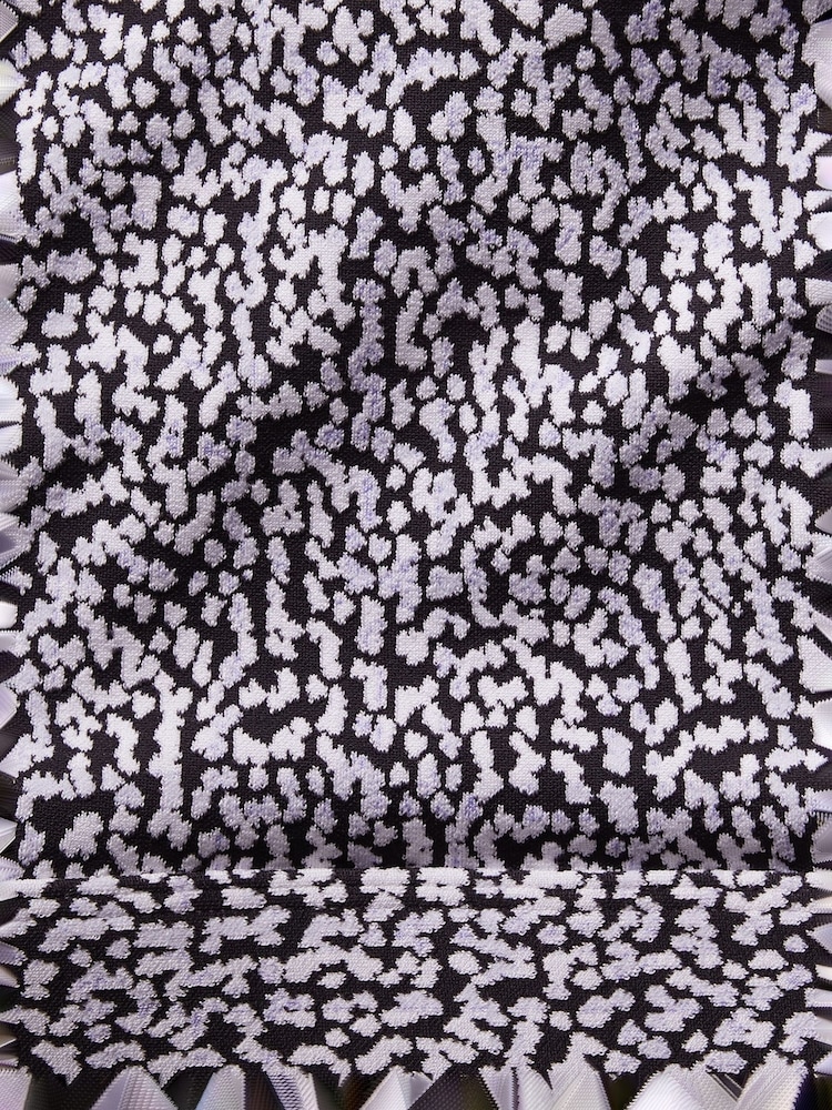 Athleta Black/White A-C Cup Ultimate Medium Impact Sports Bra - Image 3 of 3