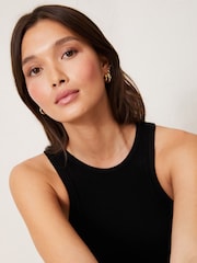 Lipsy Black Rib Racer Vest Top - Image 4 of 4
