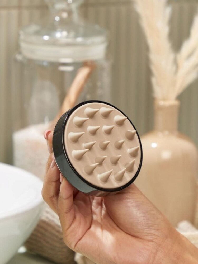 Grow Gorgeous Signature Stimulating Scalp Massager - Image 2 of 3
