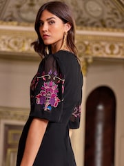 V&A | Love & Roses Black Embroidery Embroidered Puff Sleeve Midi Dress - Image 3 of 4
