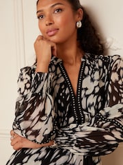 Love & Roses Black Smudge Chiffon V Neck Elasticated Sleeve Belted Mini Dress - Image 2 of 4