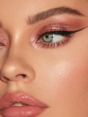 ICONIC London Glaze Crayon Intense - Image 4 of 6
