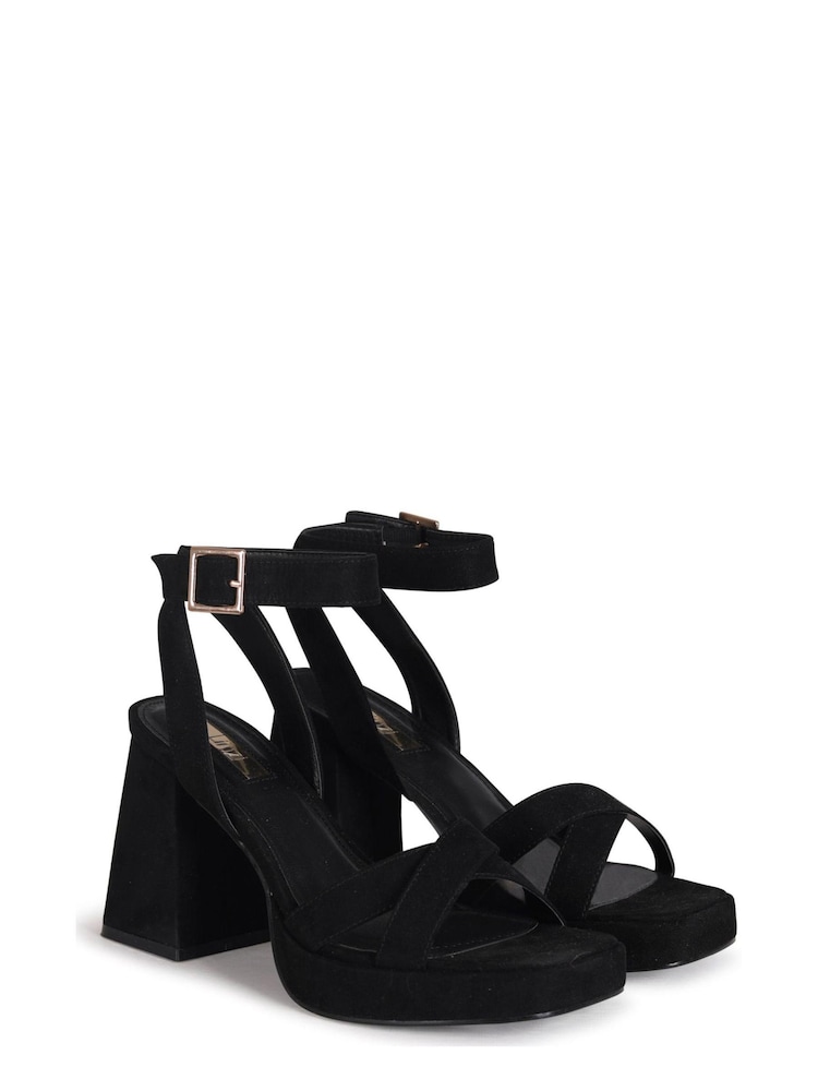 Schwarz - Linzi Giselle Sandalen mit überkreuzten Riemen und Plateausohle - Bild 4 von 4 Schwarz - Linzi Giselle Sandalen mit überkreuzten Riemen und Plateausohle - Bild 4 von 4