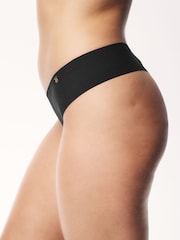Victoria's Secret Black Nude White Thong 4 Pack Knickers - Image 5 of 5
