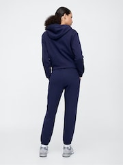 Azul marino - Pantalones de chándal con forro polar y logotipo en arco de estilo vintage de Gap - Imagen 4 de 6