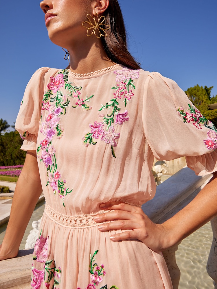 V&A l Love & Roses Pink Embroidered Puff Sleeve Midi Dress - Image 2 of 4 V&A l Love & Roses Pink Embroidered Puff Sleeve Midi Dress - Image 2 of 4