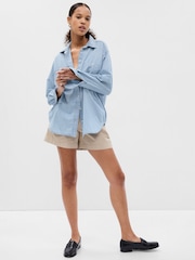 Azul - Camisa vaquera oversize de chambray de Gap - Imagen 3 de 5