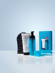 St. Tropez Award Winning Self Tanning Starter Kit (Worth £62) - Image 2 of 3