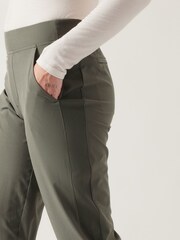 Athleta Green Brooklyn Mid Rise Featherweight Ankle Trousers - Image 4 of 7