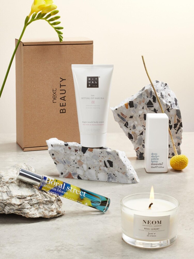 The Discovery Edit: Little Luxuries (Worth over £63) - Image 1 of 1