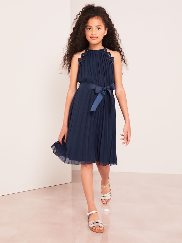 Marineblau - Lipsy Plissiertes Chiffon-Kleid für besondere Anlässe - Bild 2 von 4 Marineblau - Lipsy Plissiertes Chiffon-Kleid für besondere Anlässe - Bild 2 von 4