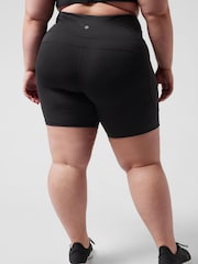 Athleta Black Ultimate Stash 7" Shorts - Image 4 of 4