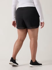 Athleta Black Mesh Mid Rise 4" Pocket Running Shorts - Image 4 of 4
