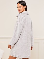 Lipsy Kuscheliger Decken-Poncho mit durchgehendem Reißverschluss - Bild 2 von 4