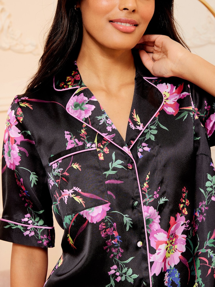 V&A | Love & Roses Black Floral Button Through Short Sleeve Pyjamas - Image 4 of 4