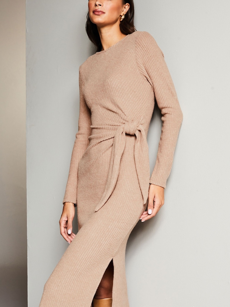 Lipsy Kuscheliges, langärmeliges Midi-Pulloverkleid aus Jersey mit Rundhalsausschnitt und seitlicher Schnürung - Bild 4 von 4 Lipsy Kuscheliges, langärmeliges Midi-Pulloverkleid aus Jersey mit Rundhalsausschnitt und seitlicher Schnürung - Bild 4 von 4