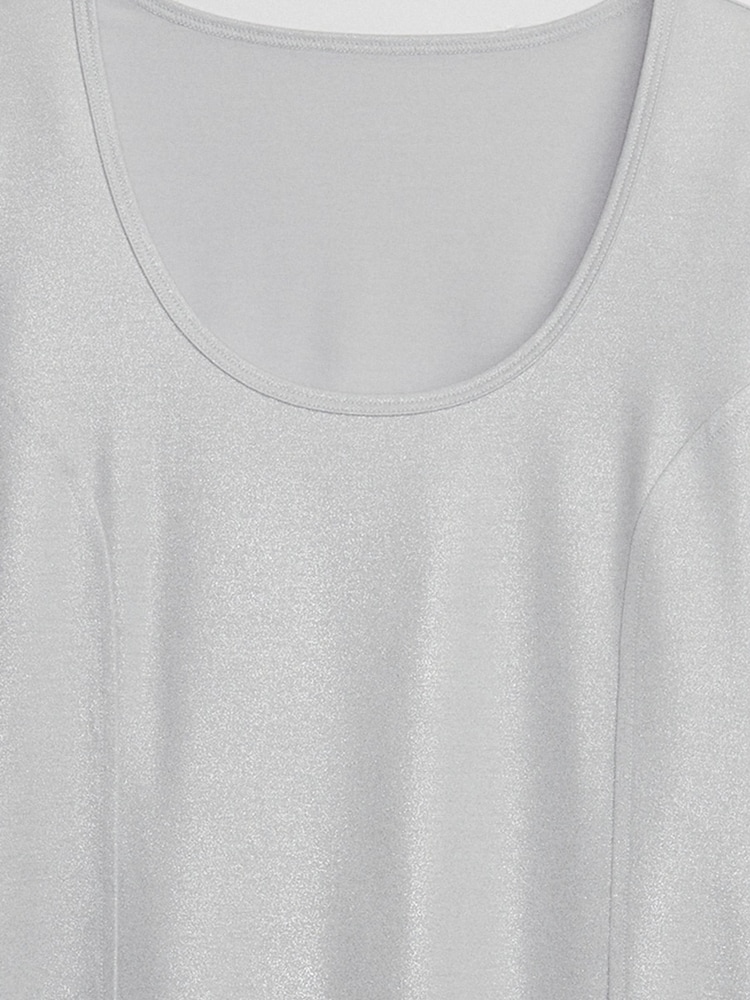 Gap Silver CoolDry Fitted Long Sleeve Scoop Neck T-Shirt - Image 4 of 4