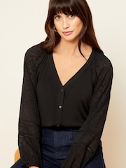 بلوزة جيرسيه بأزرار أمامية وربطة عنق من Love & Roses - صورة 1 من 1