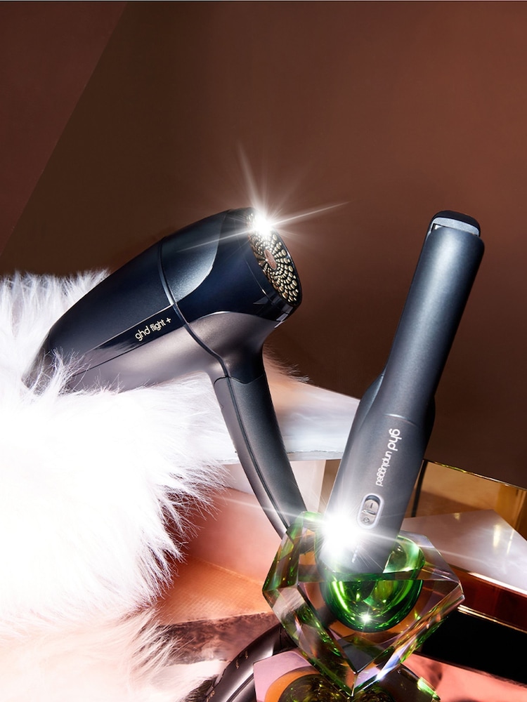 ghd Flight+ Festive Edition Travel Hair Dryer Gift Set (worth £149) - Image 5 of 5