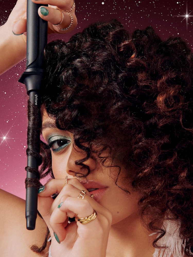 ghd Thin Wand Festive Curve® Hair Curler Gift Set (Worth £206) - Image 2 of 5