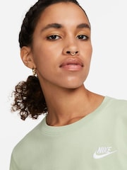 Nike Sportswear Club Essentials T-Shirt aus 100 % Baumwolle - Bild 4 von 5