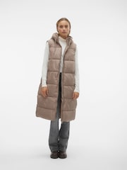 Песочный - Удлиненный дутый жилет с капюшоном Vero Moda - Image 4 of 6