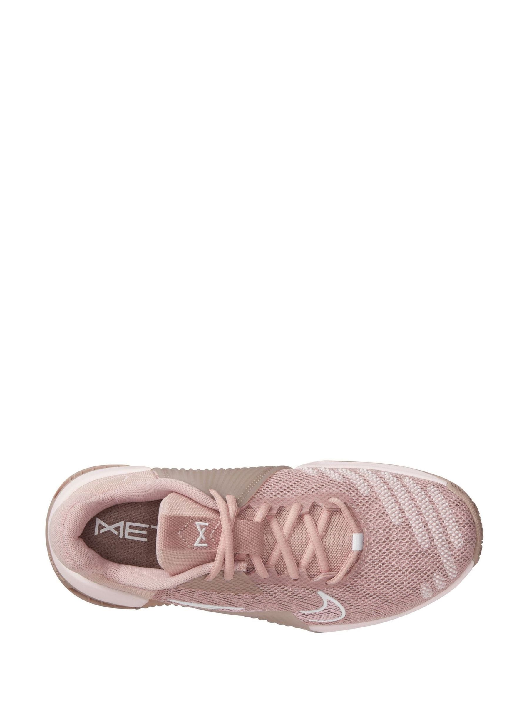 Nike training flex trainers in rose gold top