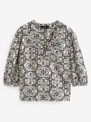 Black/White Linen Blend V-Neck 3/4 Sleeve Blouse - Image 5 of 6