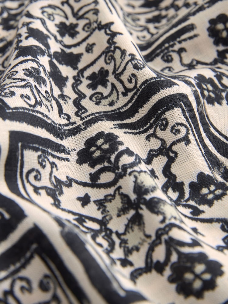Black/White Linen Blend V-Neck 3/4 Sleeve Blouse - Image 6 of 6