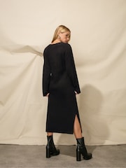 Ro&Zo Knit V-Neck Midi Dress - Image 2 of 7
