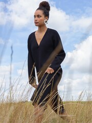 Ro&Zo Knit V-Neck Midi Dress - Image 5 of 7