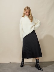 Ro&Zo Pleated Satin Black Skirt - Image 5 of 9
